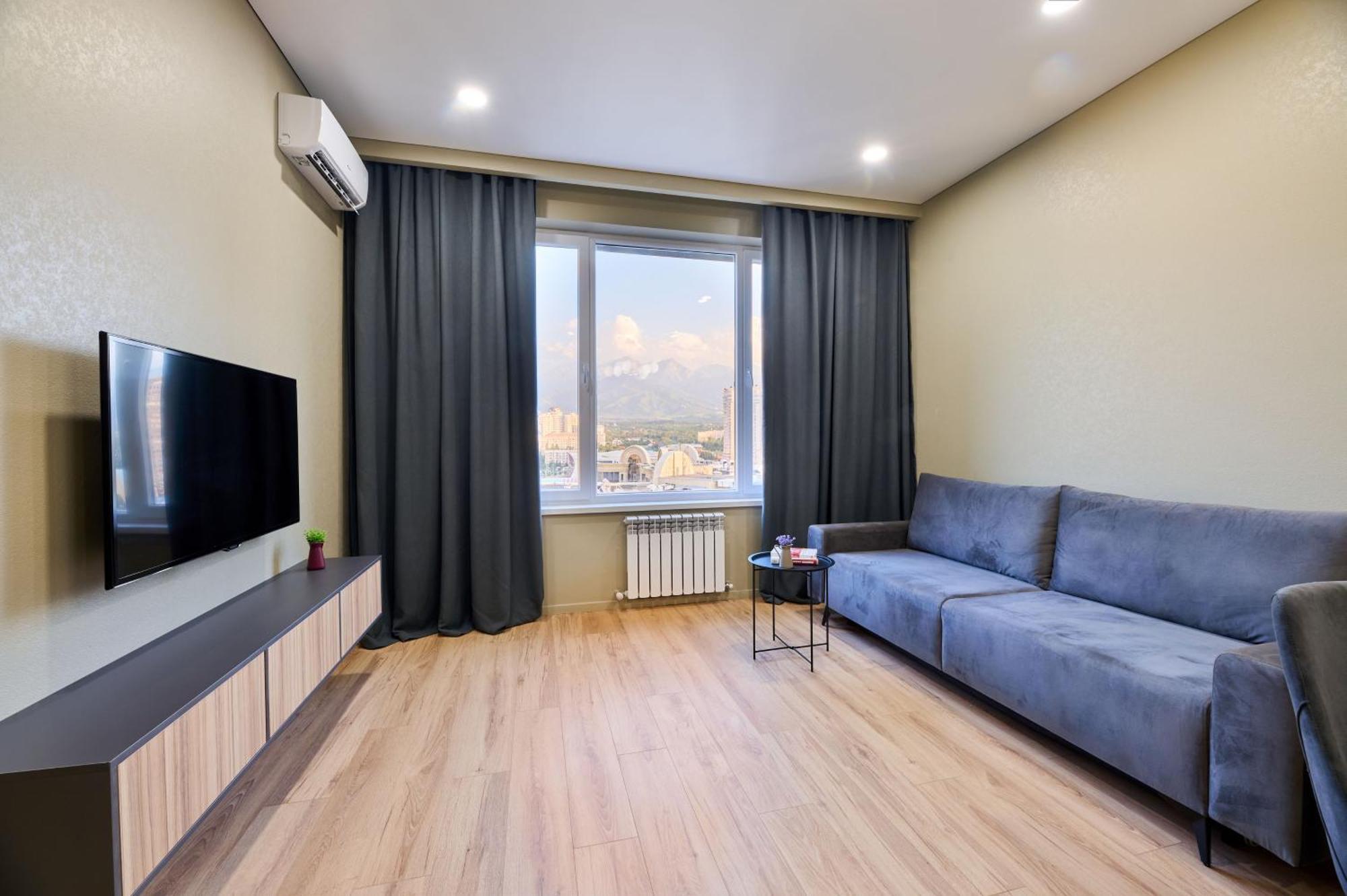 Five Business-Class Rooms In R-House Near Mega Center 알마티 외부 사진