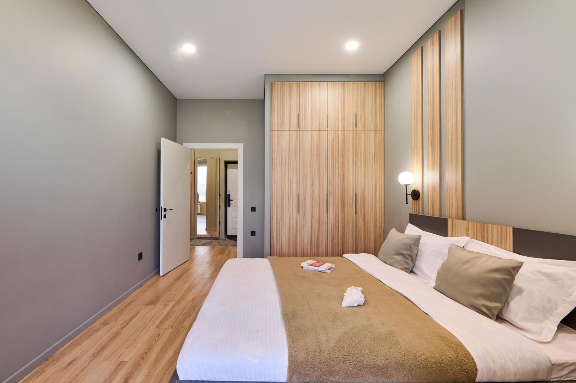 Five Business-Class Rooms In R-House Near Mega Center 알마티 외부 사진